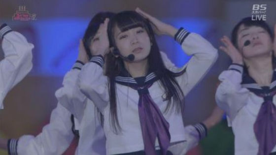秋元真夏の制服のマネキン