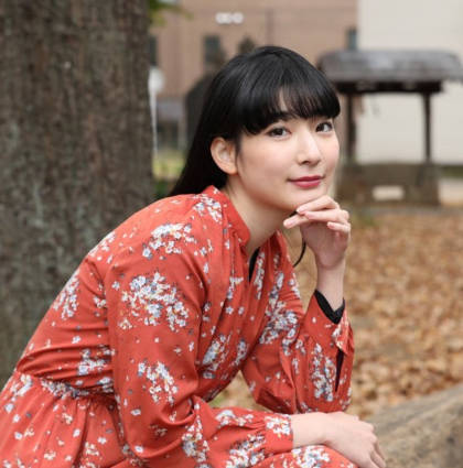 勝海麻衣のモデル姿